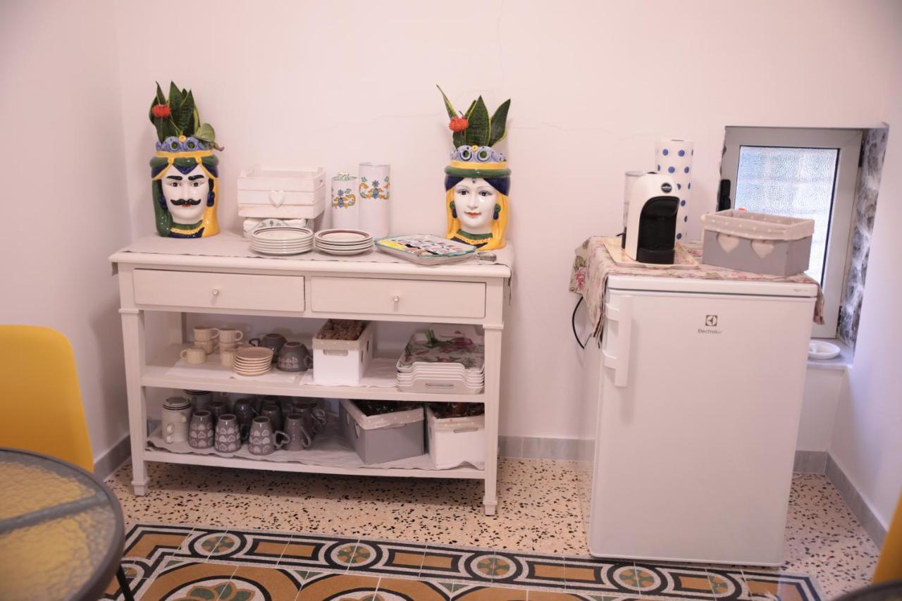 לינה וארוחת בוקר Terzigno Palazzo Caracciolo Del Sole מראה חיצוני תמונה